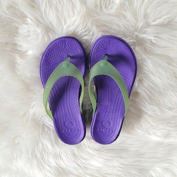 CROCS Women's Purple & Green Flip Flop Thong Slip On Wedge Sandals Size 6 - Picture 1 of 8